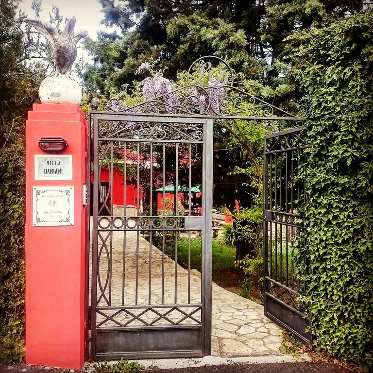 B&B Villa Damiani Бриндизи-ди-Монтанья Экстерьер фото